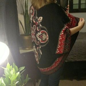 Patterned Shawl / Sweater